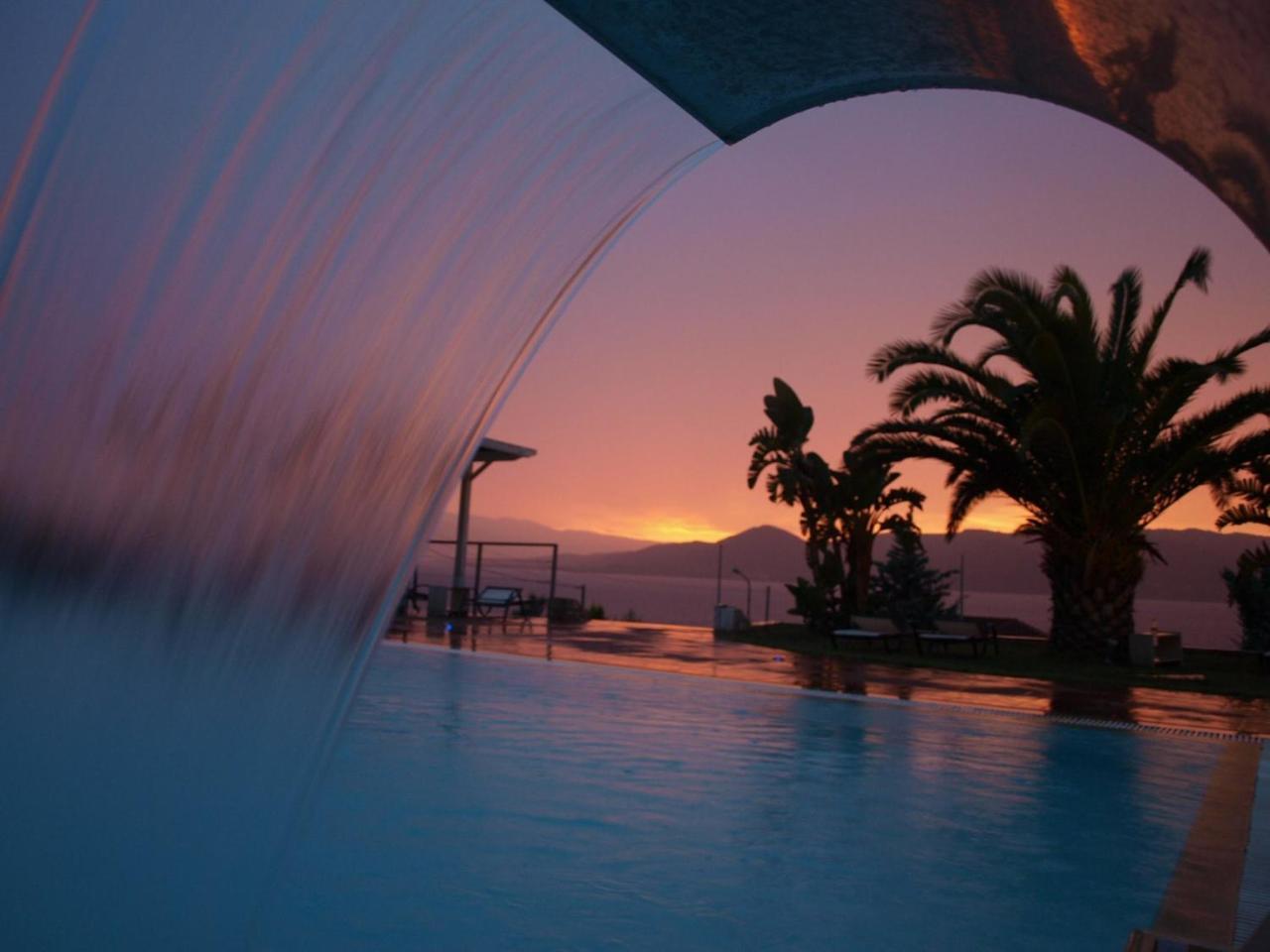 Thalassa Hotel & Spa Paleros Exteriör bild