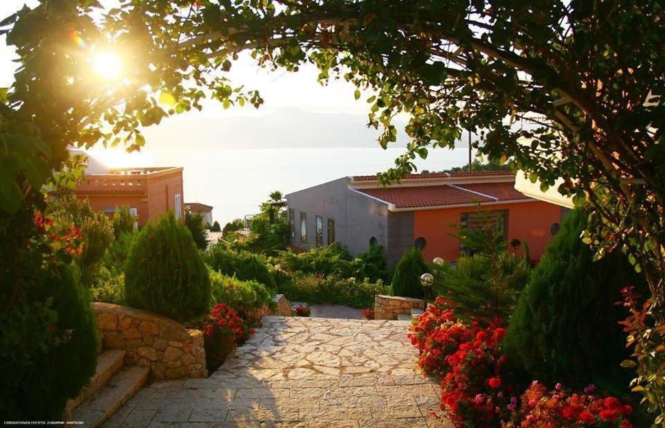 Thalassa Hotel & Spa Paleros Exteriör bild