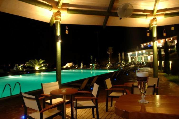 Thalassa Hotel & Spa Paleros Exteriör bild