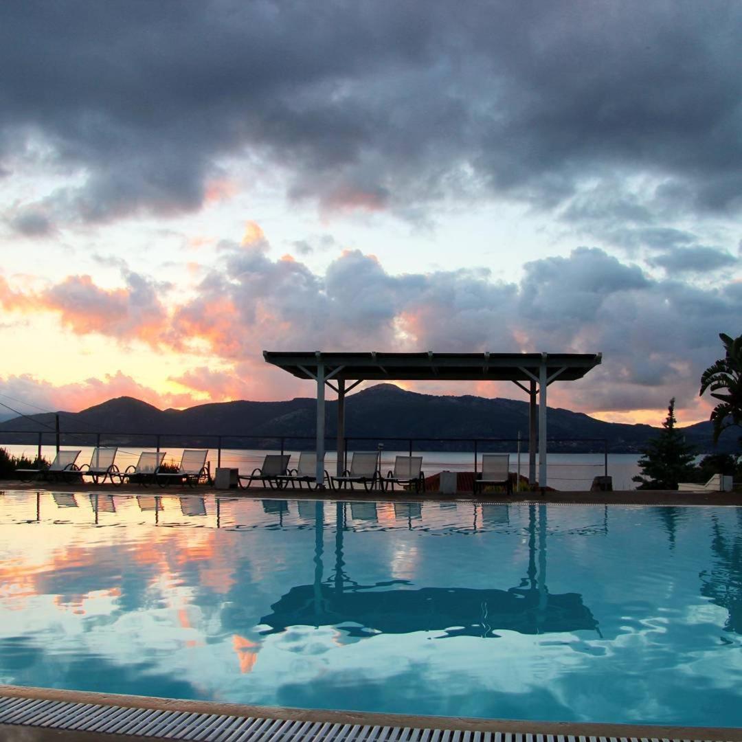 Thalassa Hotel & Spa Paleros Exteriör bild